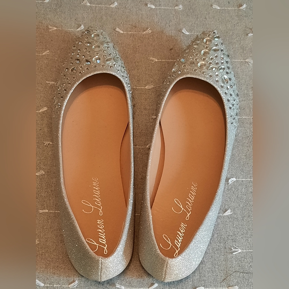 Sparkling silver flats
